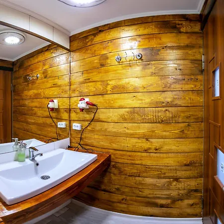 Salo I Mandry * Rakhiv