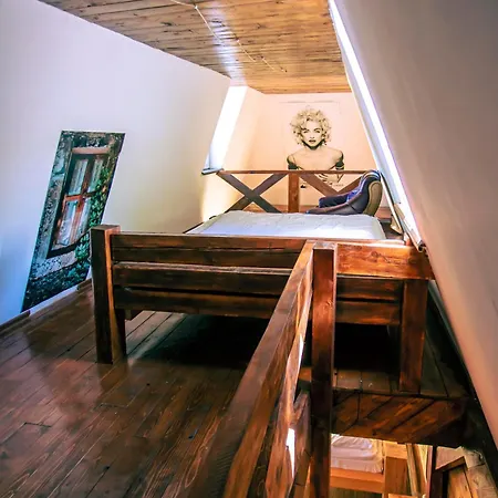 Salo I Mandry Рахів