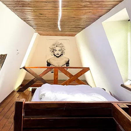Salo I Mandry Apartment